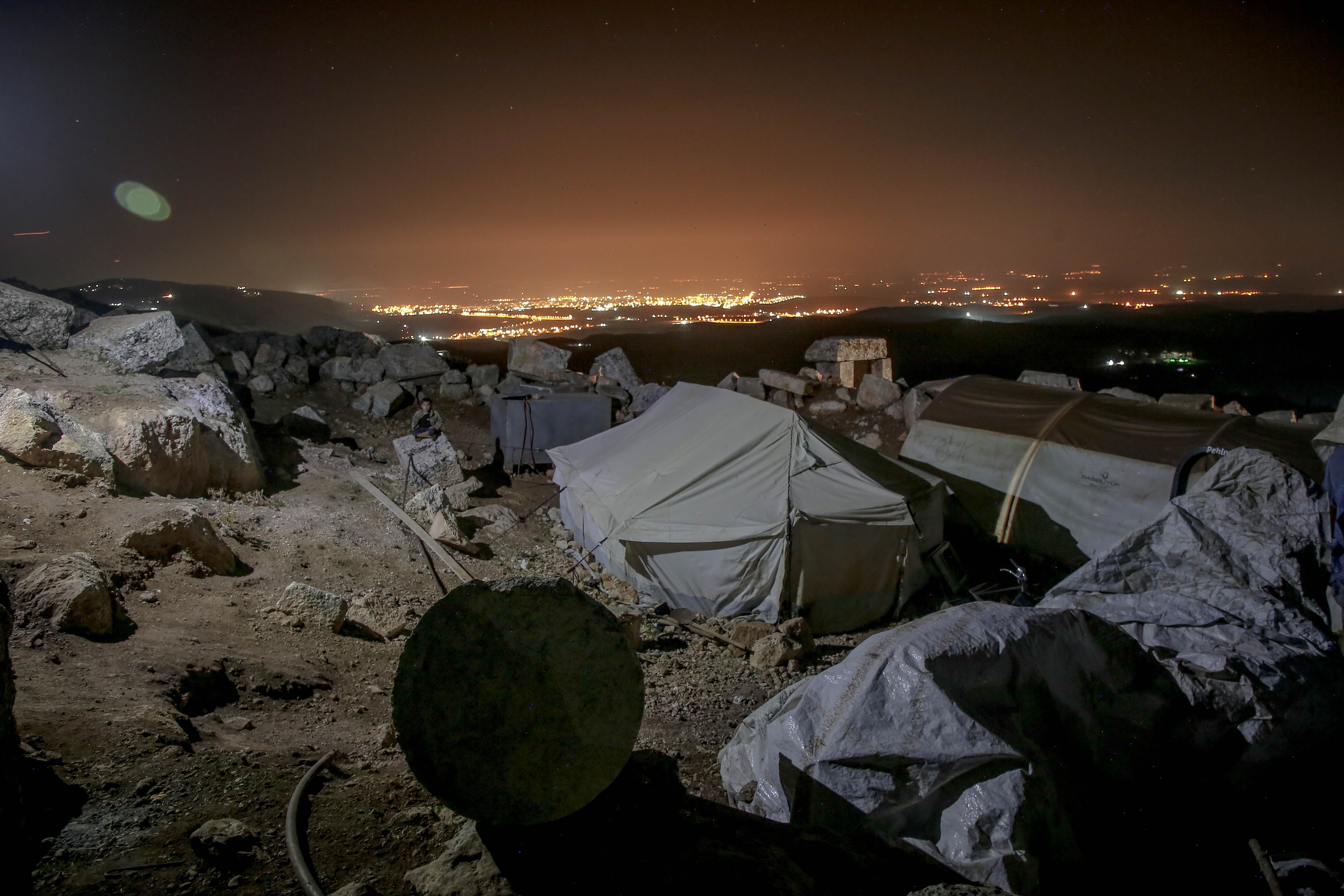 refugee camp in Syria